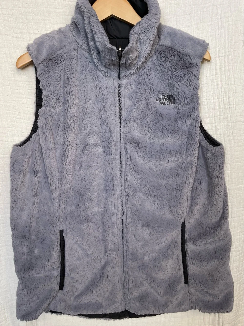 The North Face Women's Mossbud Insulated Reversible Fleece Vest Grey XL